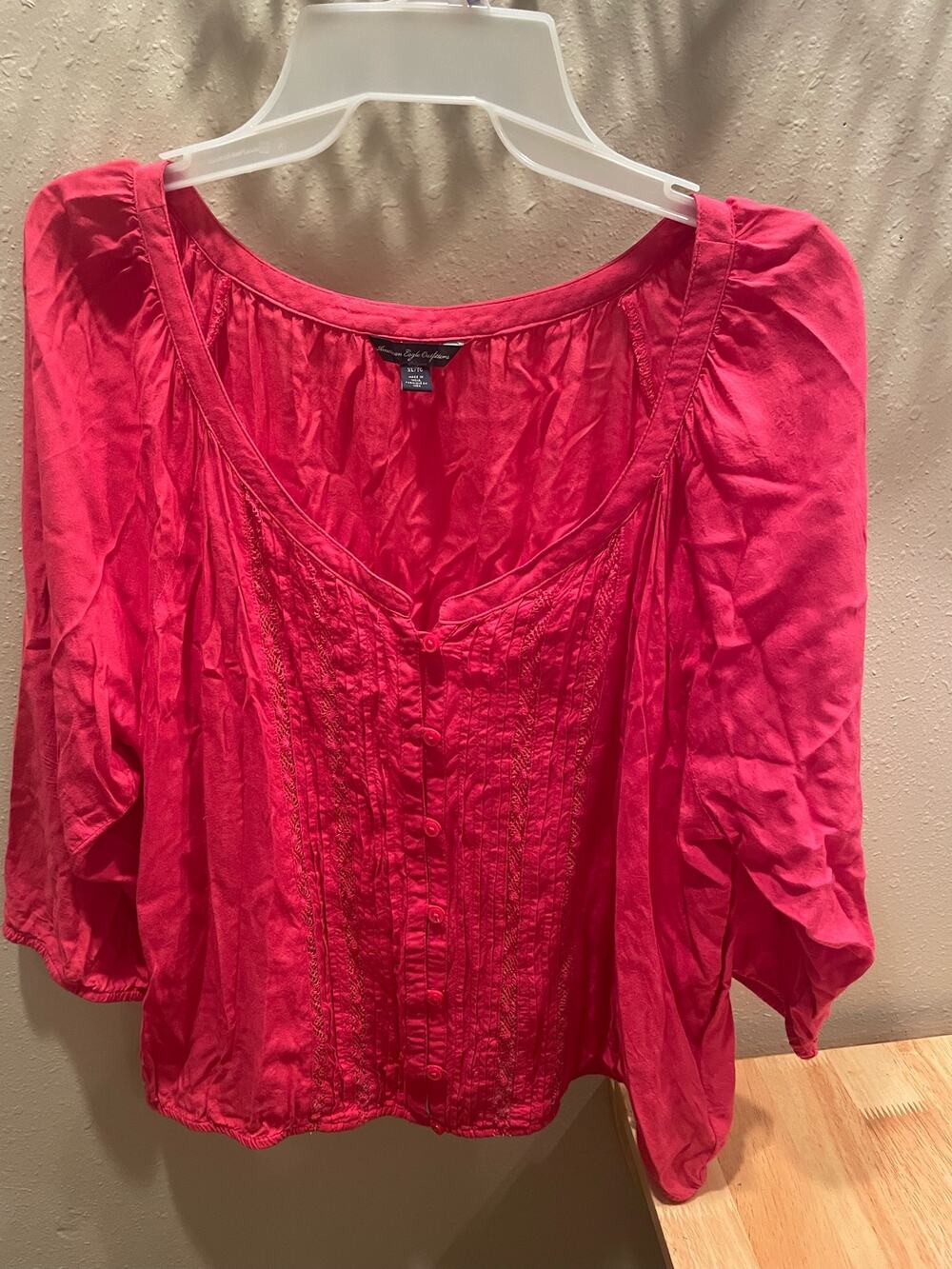 American Eagle Outfitters Red Short sleeve Women's top $15, Size XL, B51